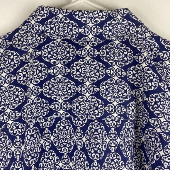 Chico's Button Up Shirt Womens White/Blue Size 0 paisley Ladies Shirt - Picture 3 of 10